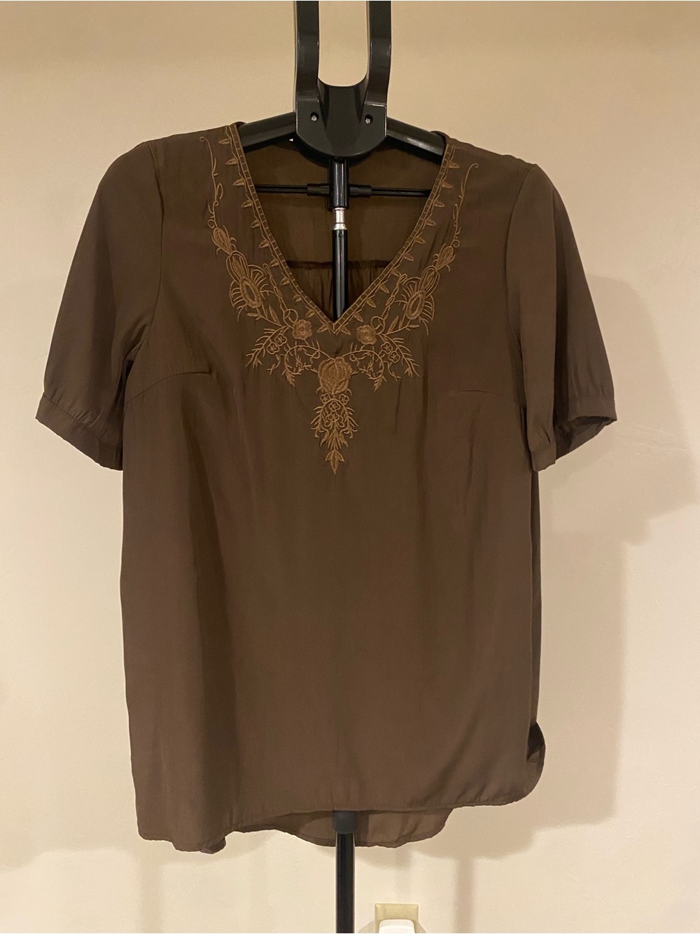 SHEIN Brown V-Neck Embroidered Short Sleeve Blouse